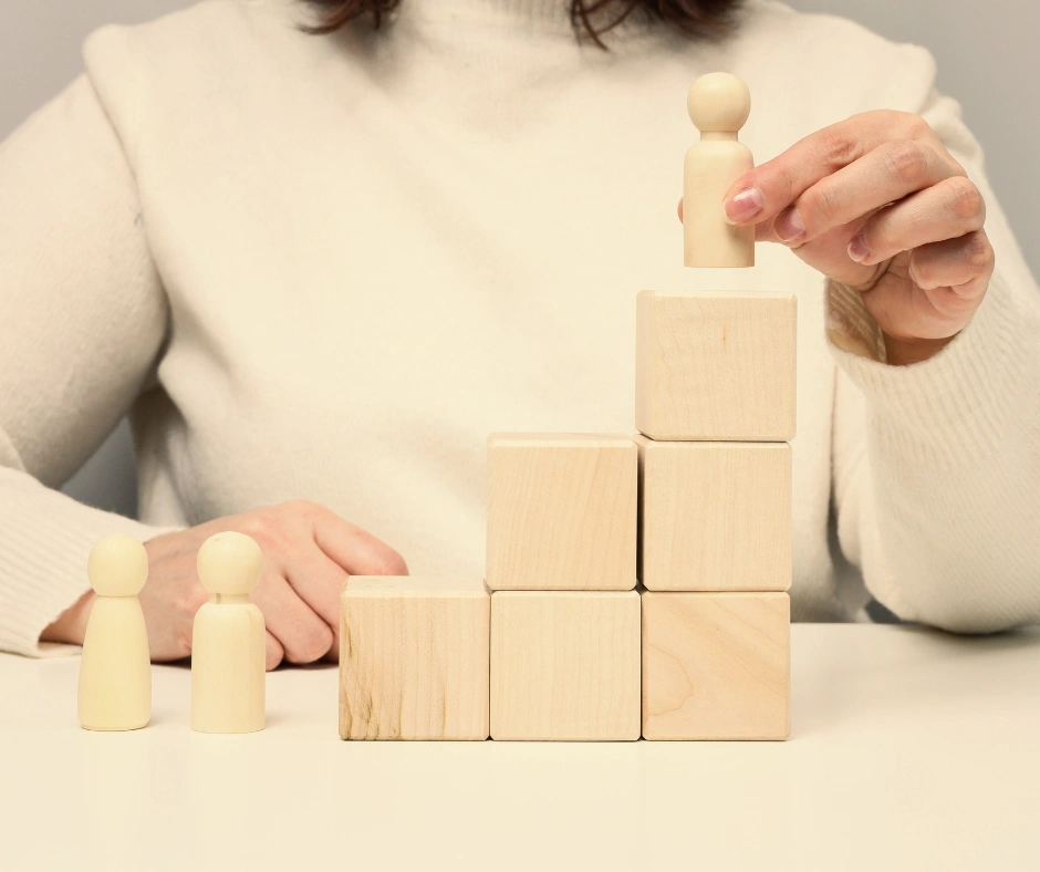 In Diemen helpt Maduh praktijk een kind tijdens therapie met verwerking
